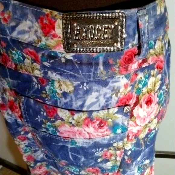 Exocet Floral cropped jeans with some stretch (size 18) - Picture 3 of 8